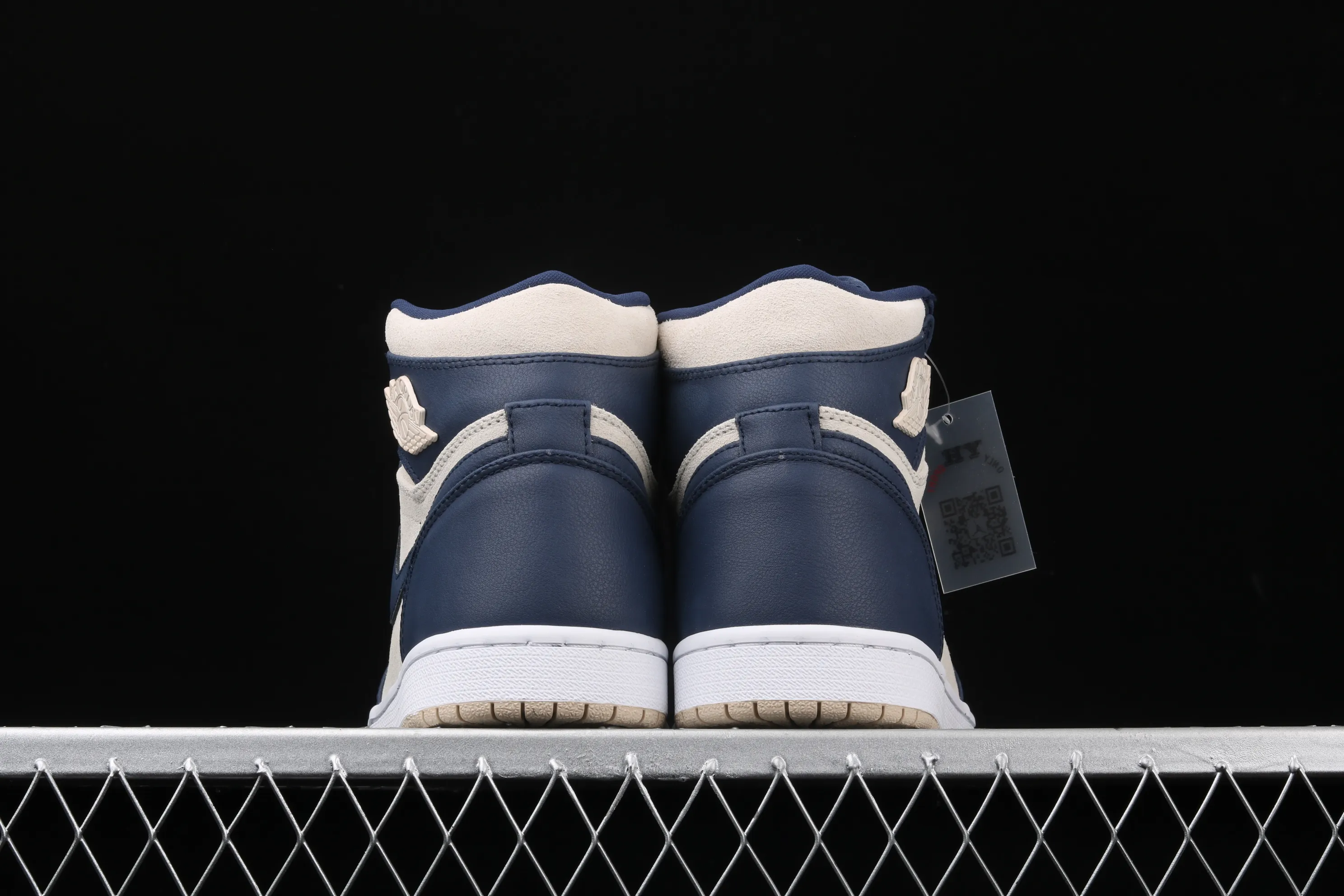 All categories Air Jordan Jordan series basketball shoes Air Jordan 1 High Air Jordan 1 Retro Premium AJ1 Joe 1 khaki blue frosted basketball shoes AQ9131-401